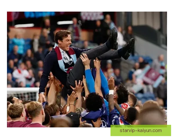 伯恩利战术调整显著提升球队表现，专家分析新体系发挥稳健